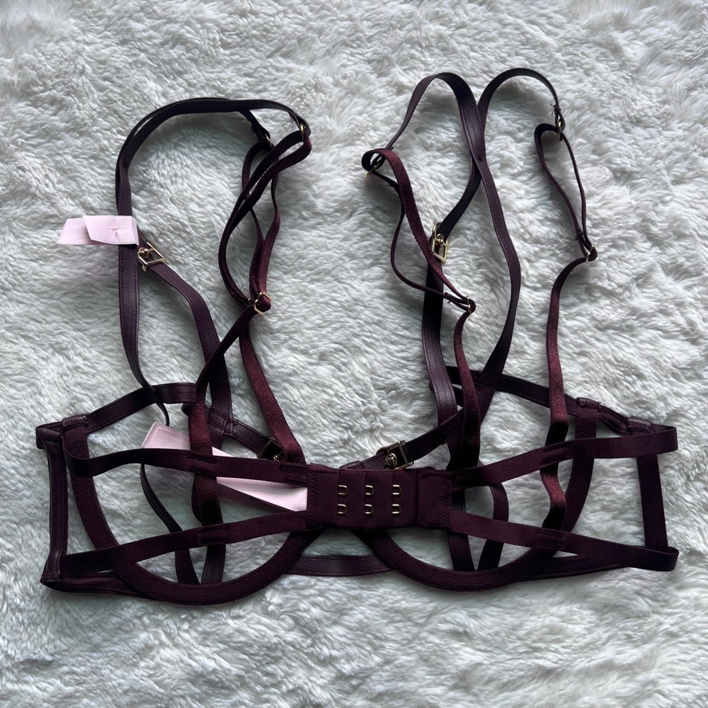 Victoria's Secret Very Sexy Strappy Cage Bra Dark Plum Size XS 417549-QD4 NWOT